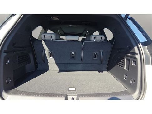 New 2026 GMC Acadia Elevation image 16