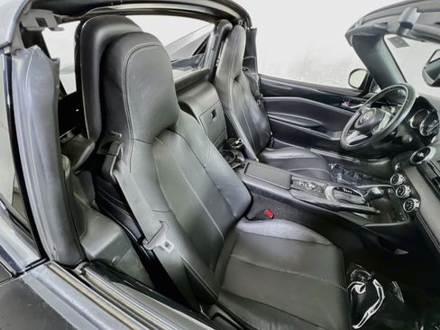Used 2020 MAZDA MX-5 Miata RF Grand Touring RWD image 24