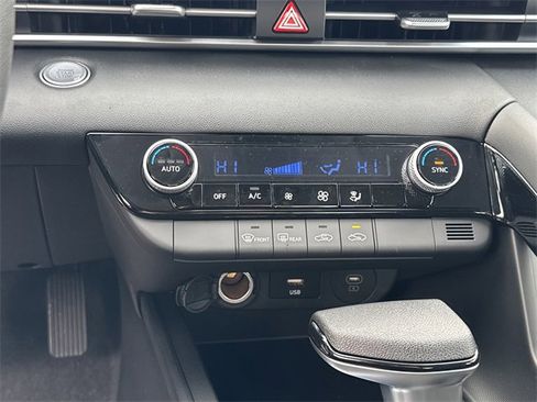 New 2026 Hyundai Elantra Blue image 30