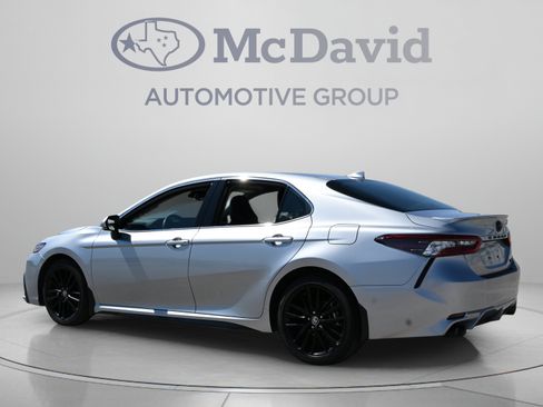 Used 2023 Toyota Camry XSE FWD image 5