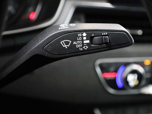 Used 2023 Audi A4 2.0T Premium w/ Convenience Package image 28