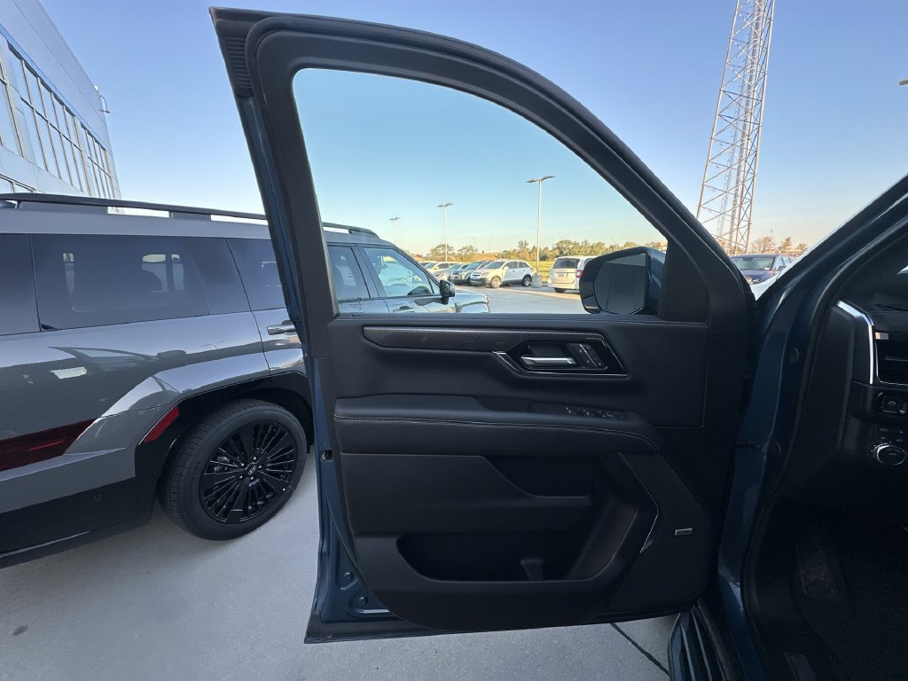 Certified 2026 GMC Yukon XL Elevation w/ LPO, Floor Liner Package AWD/4WD image 22