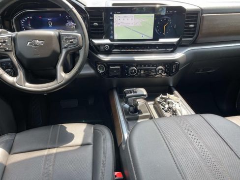 Used 2025 Chevrolet Silverado 1500 High Country w/ Midnight Edition AWD/4WD image 10