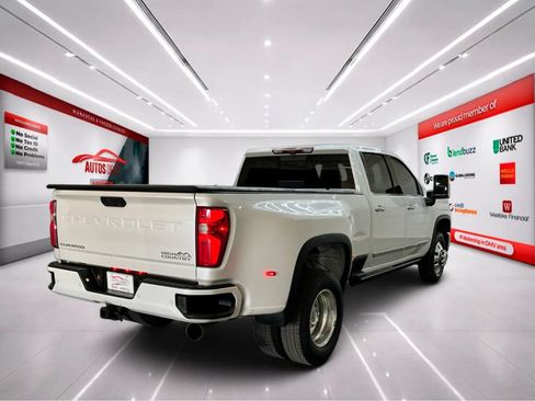 Used 2024 Chevrolet Silverado 3500 High Country w/ High Country Premium Package AWD/4WD image 8