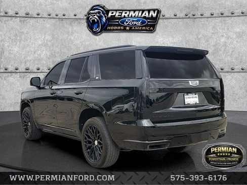 Used 2021 Cadillac Escalade Sport w/ LPO, ONYX Package image 3