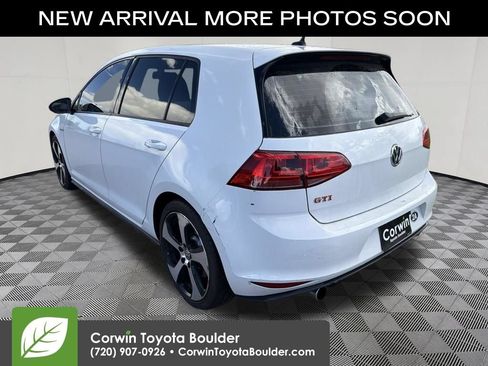 Used 2017 Volkswagen GTI SE FWD image 5