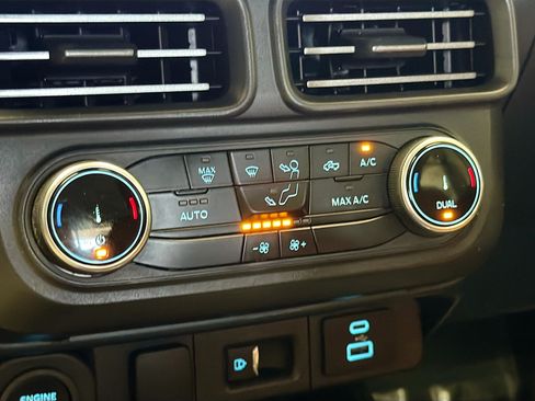 Used 2023 Ford Maverick Lariat FWD image 10