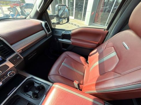 Used 2022 Ford F450 Platinum w/ FX4 Off-Road Package image 25