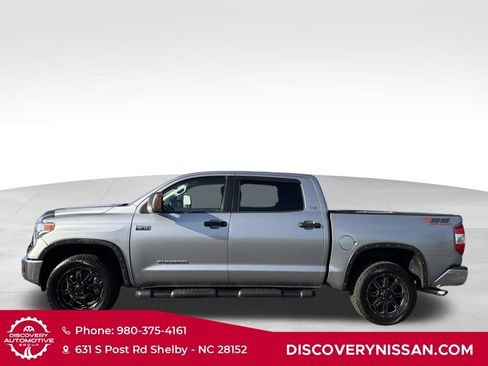 Used 2015 Toyota Tundra SR5 w/ SR5 Upgrade Package image 9