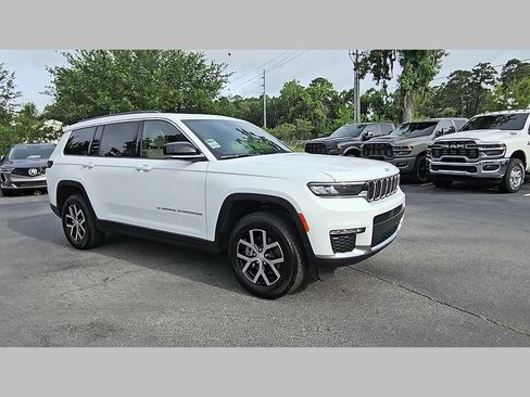 Used 2025 Jeep Grand Cherokee L Limited AWD/4WD image 38