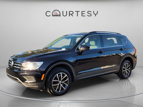 Used 2019 Volkswagen Tiguan SE image 1