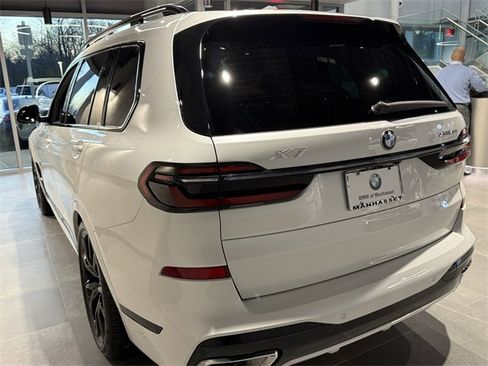 Certified 2024 BMW X7 xDrive40i w/ M Sport Package image 7