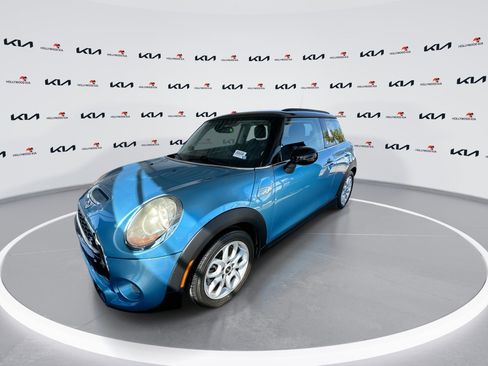 Used 2015 MINI Cooper S image 4
