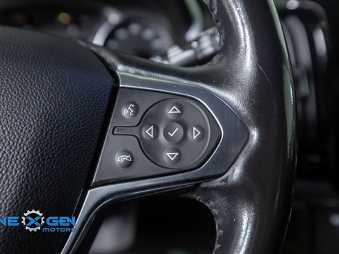 Used 2020 Chevrolet Traverse Premier FWD image 15