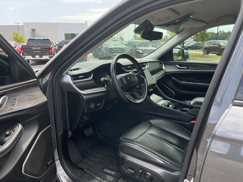 Used 2022 Jeep Grand Cherokee L Limited AWD/4WD image 38