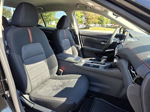 New 2025 Nissan Sentra SR w/ Midnight Edition image 12