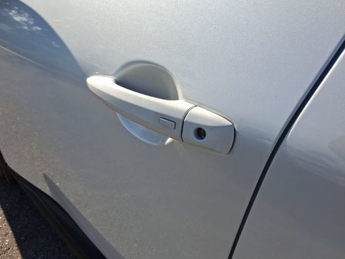 Used 2024 Nissan Rogue SV FWD image 29