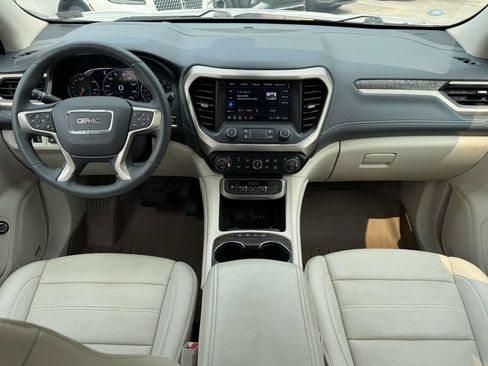 Used 2023 GMC Acadia Denali w/ Denali Ultimate Package FWD image 2
