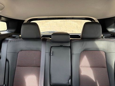 Used 2025 Nissan Kicks SR image 31