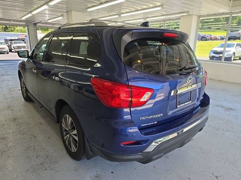 Used 2019 Nissan Pathfinder S AWD/4WD image 3