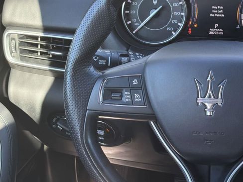 Used 2022 Maserati Levante GT image 13