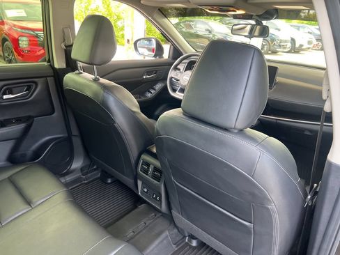 Certified 2024 Nissan Rogue SL w/ SL Premium Package AWD/4WD image 16