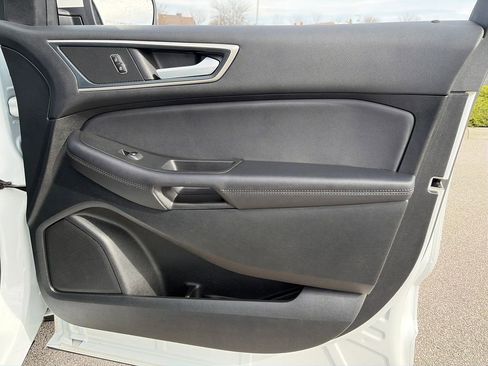 Used 2024 Ford Edge SEL w/ Convenience Package image 9