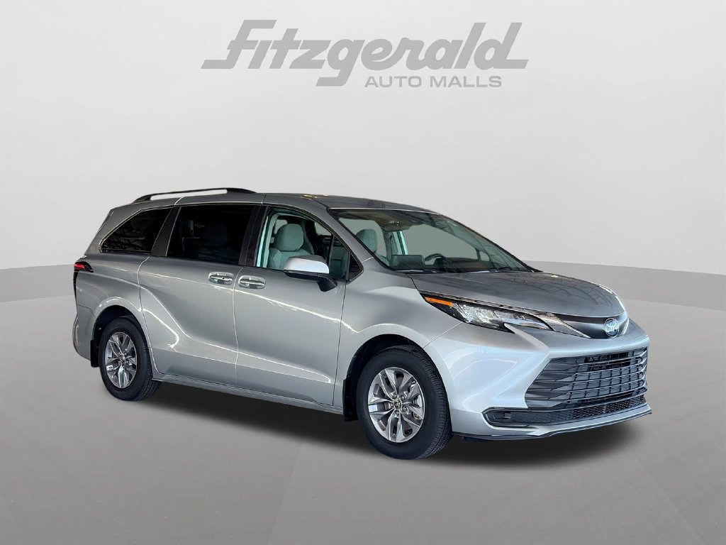 Certified 2022 Toyota Sienna LE FWD 360° Tour