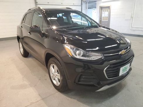 Used 2020 Chevrolet Trax LT w/ LT Convenience Package AWD/4WD image 9