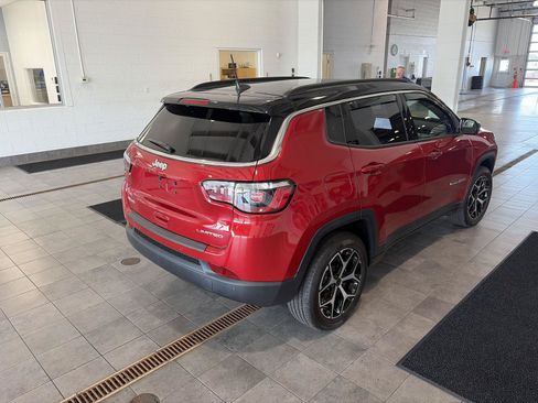 Used 2026 Jeep Compass Limited w/ Sun, Sound & Navigation Group AWD/4WD image 3