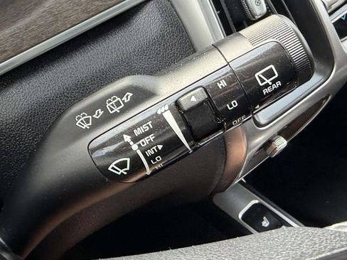 Used 2023 Kia Sorento S w/ Panoramic Sunroof Package AWD/4WD image 18