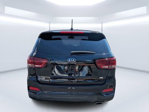 Used 2019 Kia Sorento L FWD image 4