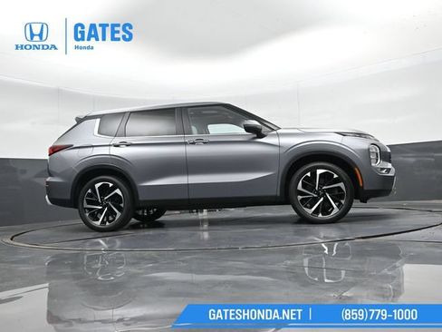 Used 2024 Mitsubishi Outlander SE AWD/4WD image 41