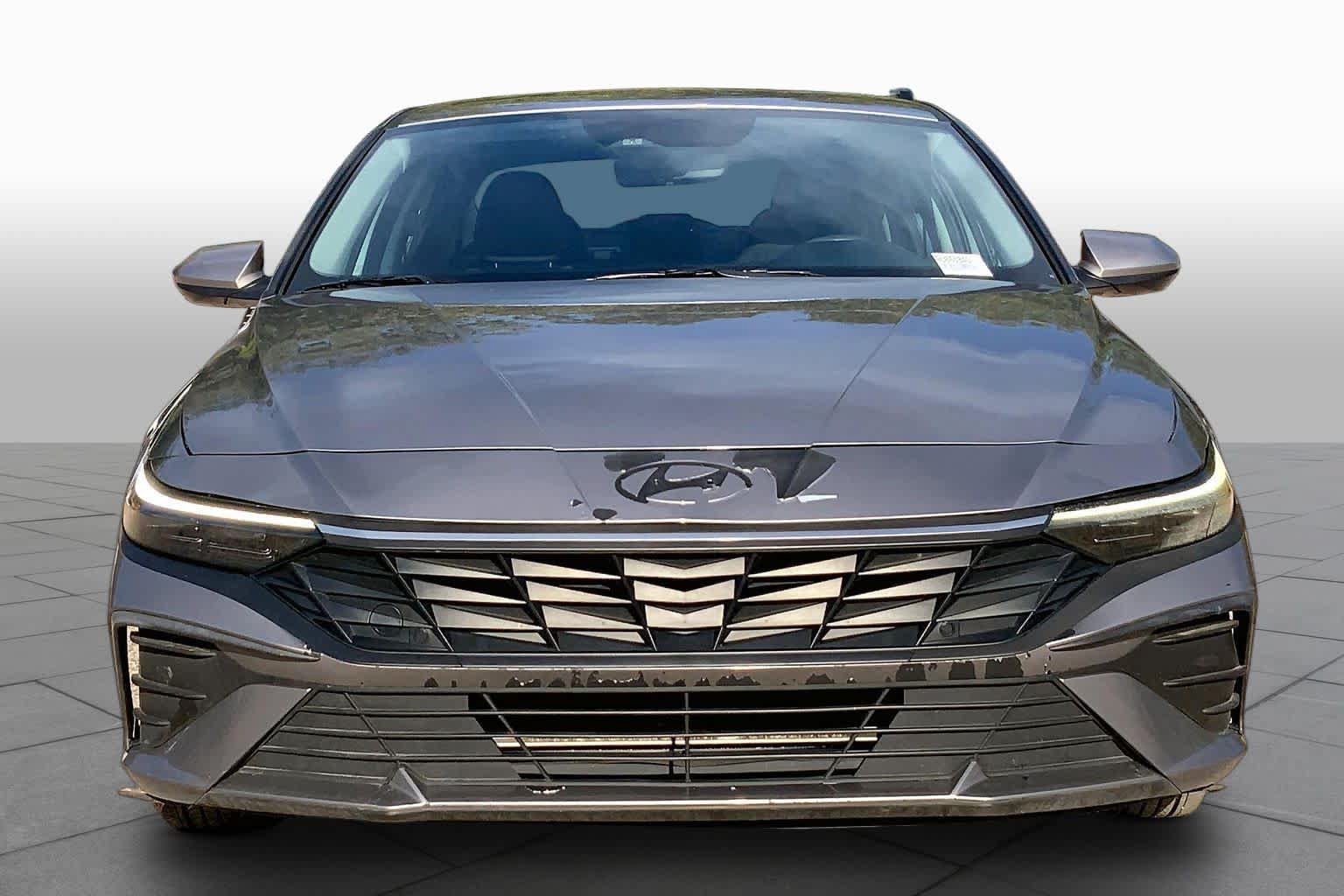 Used 2024 Hyundai Elantra SEL FWD image 4