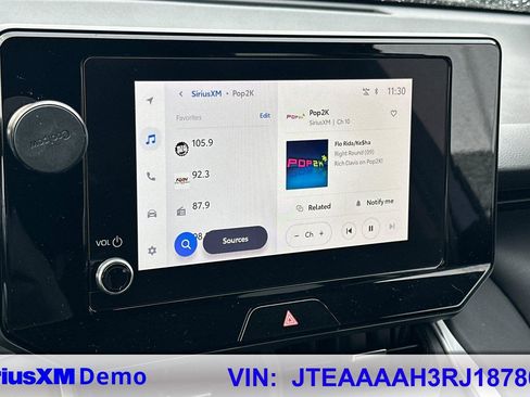 Used 2024 Toyota Venza LE image 26