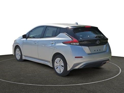 Used 2024 Nissan Leaf S FWD image 3