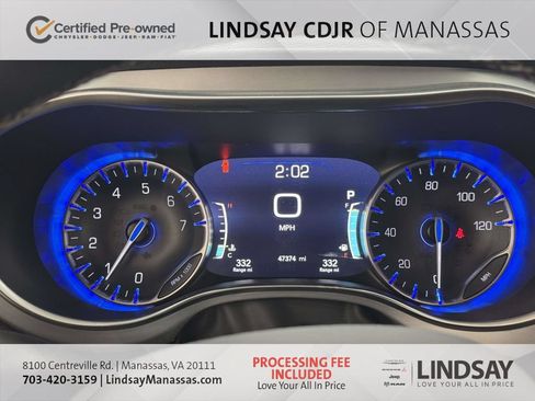 Certified 2025 Chrysler Pacifica Limited FWD image 14