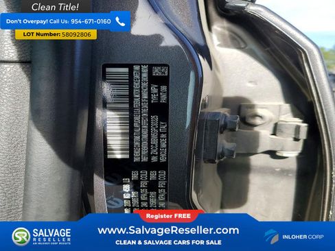 Used 2016 Jeep Renegade Latitude AWD/4WD image 17