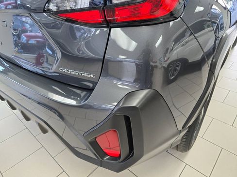Used 2024 Subaru Crosstrek 2.0i Premium AWD/4WD image 14