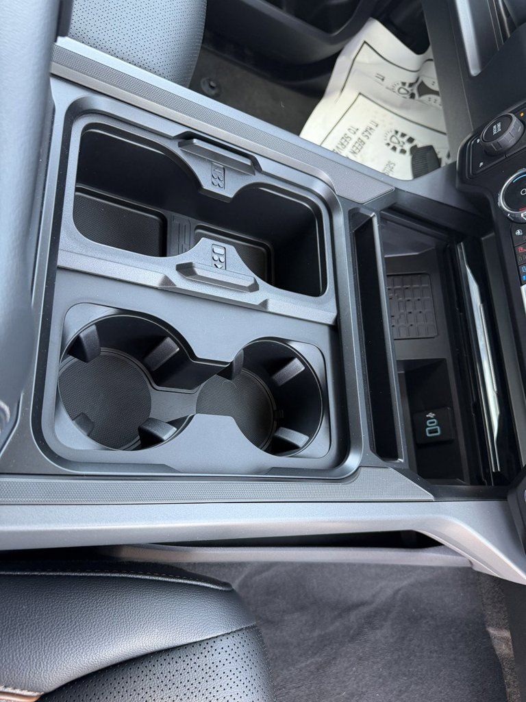 Used 2026 Ford F250 Lariat w/ FX4 Off-Road Package AWD/4WD image 13