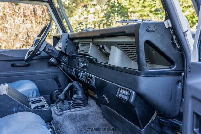 Used 1995 Land Rover Defender 90 AWD/4WD image 65