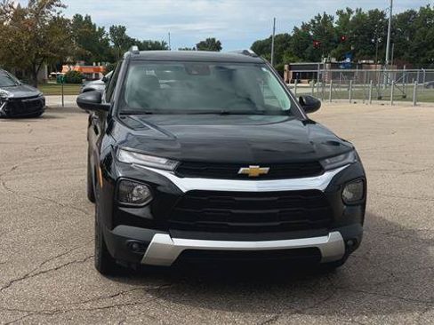 Used 2022 Chevrolet TrailBlazer LT FWD image 3