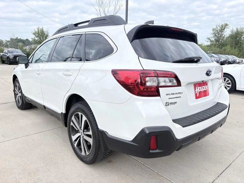 Used 2018 Subaru Outback 3.6R Limited AWD/4WD image 6