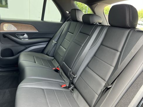 Certified 2025 Mercedes-Benz GLE 450 4MATIC image 32
