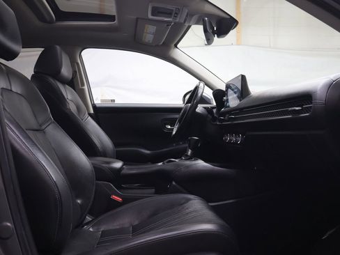 Used 2023 Honda HR-V EX-L image 10