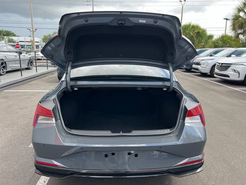 Used 2023 Hyundai Elantra Limited FWD image 20