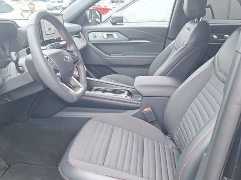 Used 2026 Ford Explorer ST-Line w/ ST-Line Street Pack AWD/4WD image 8
