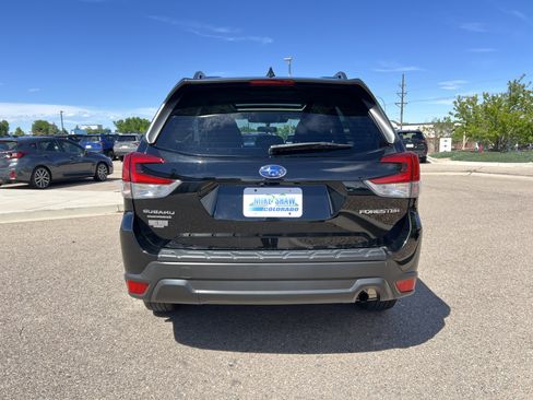 Used 2023 Subaru Forester Premium AWD/4WD image 12