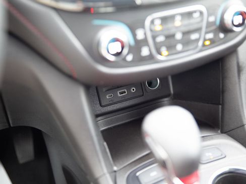 Certified 2022 Chevrolet Equinox RS w/ RS Leather Package image 15