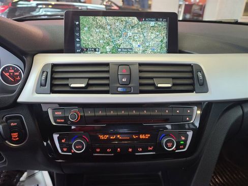 Used 2017 BMW 320i xDrive Sedan image 29